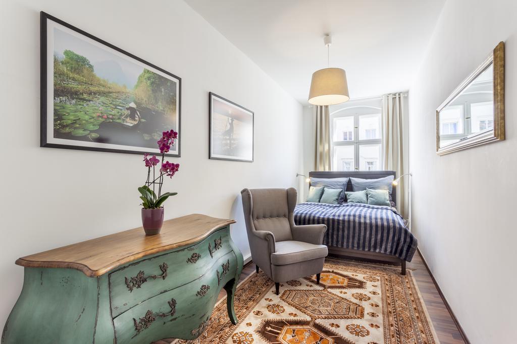 The Rheinsberger - Cosy 2Br One Living Room Up To 6 Berlino Esterno foto