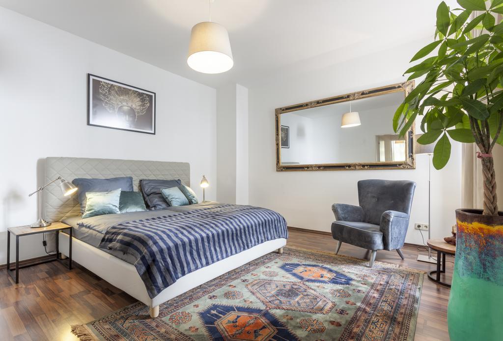 The Rheinsberger - Cosy 2Br One Living Room Up To 6 Berlino Esterno foto